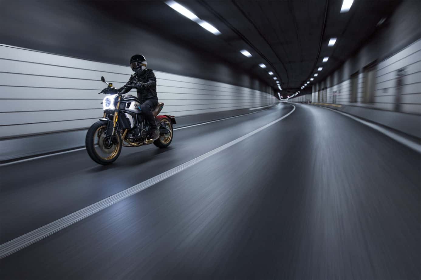 CFMoto 700CL-X
